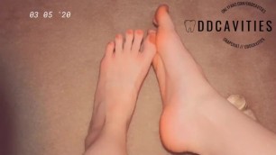 Showing off Sexy Feet and Giving Dildo Footjob